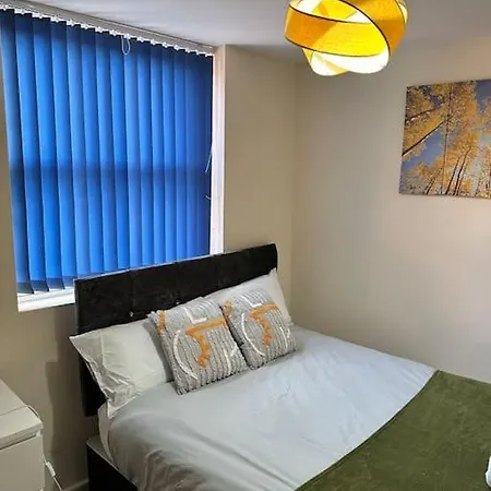 Airrose Two Bed Apartment Wolverhampton Exterior photo