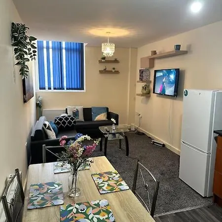 Airrose Two Bed Apartment Wolverhampton Exterior photo