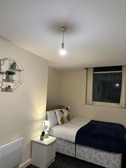 Airrose Two Bed * Wolverhampton